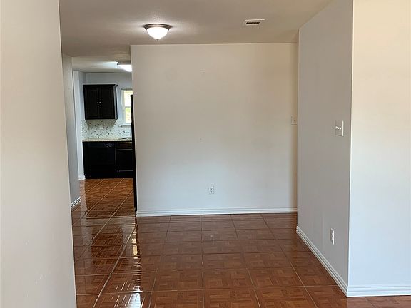 5th image of 3541 Toronto St