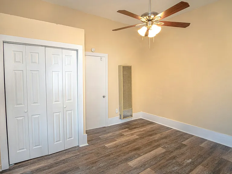 125 Southolme Ave — Photo 10