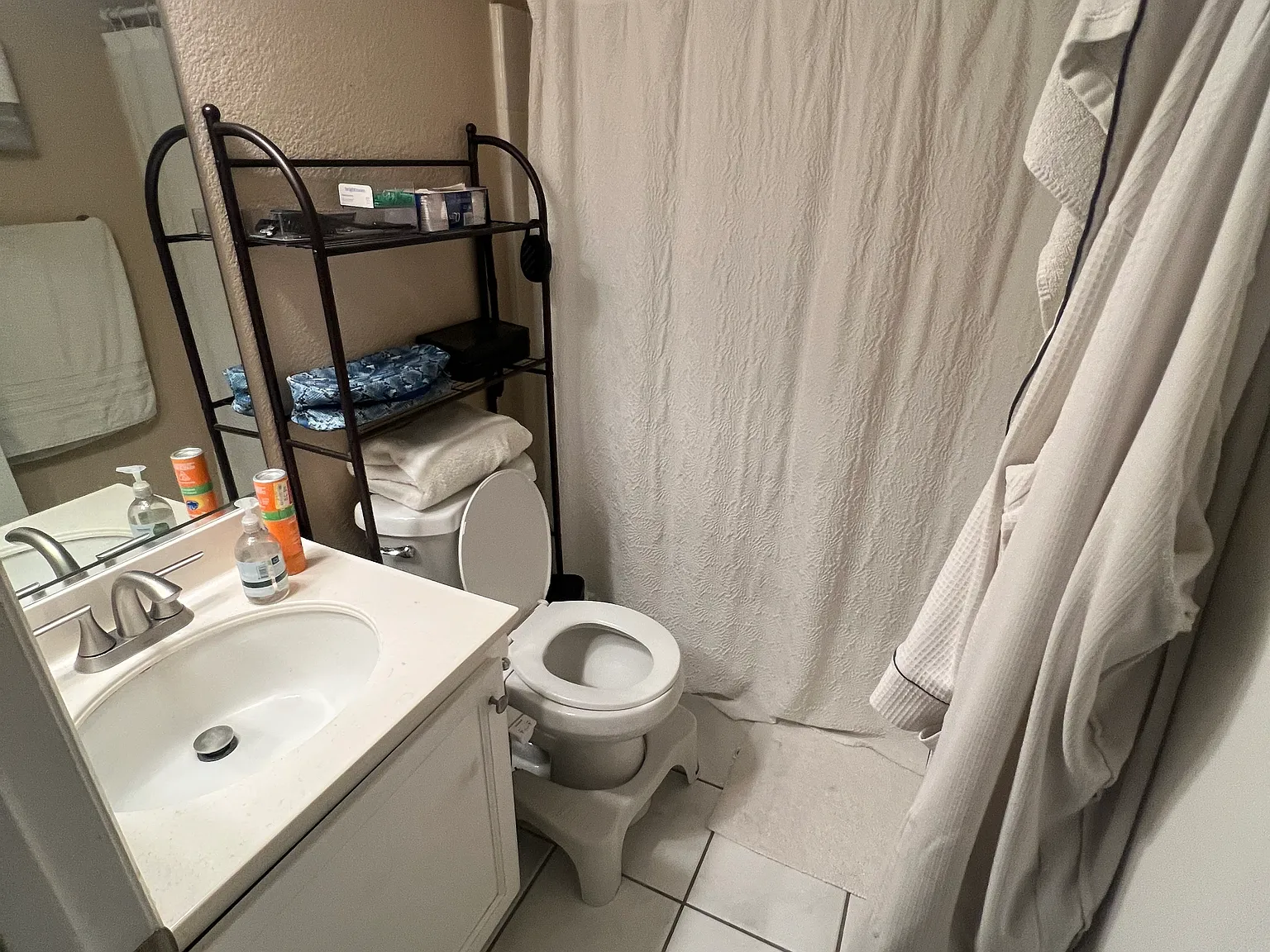 3 bed, 1423 sqft, $1,000 — Photo 3