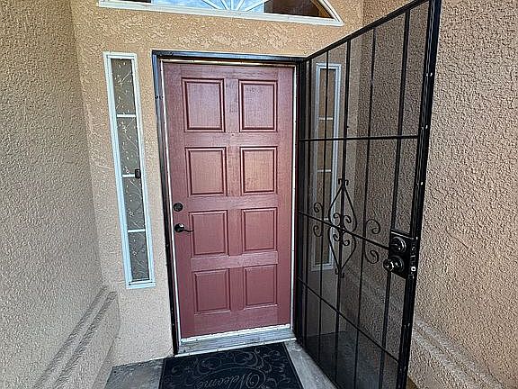 4th image of 1329 N Simon Ct