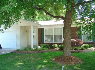 3152 Donnycave Ln, Maryland Heights, MO 63043