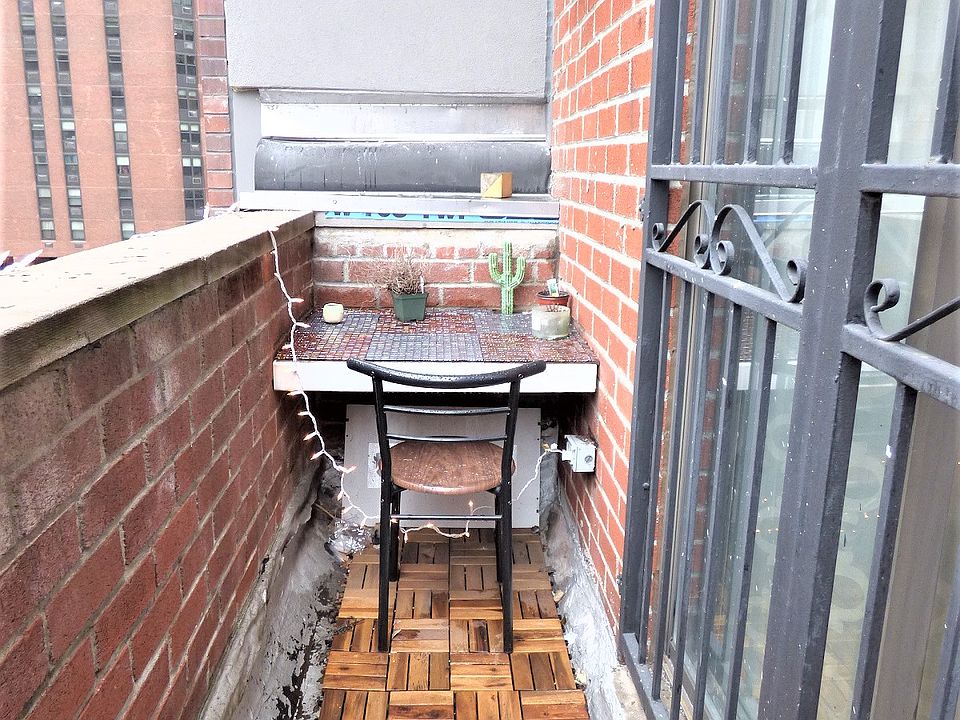 1st image of 305 E 92nd St #6R