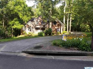 213 Deanna Dr SE, Owens Cross Roads, AL 35763