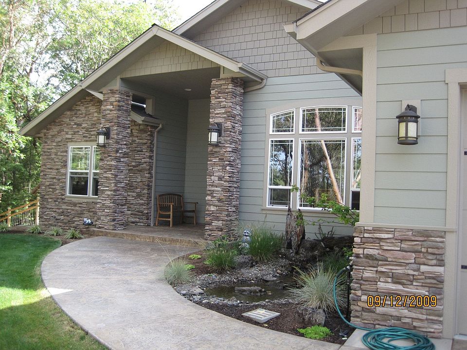 Nice water feature & lots of ledger stone