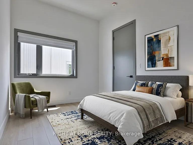 1169 Davenport Rd #4 — Photo 15
