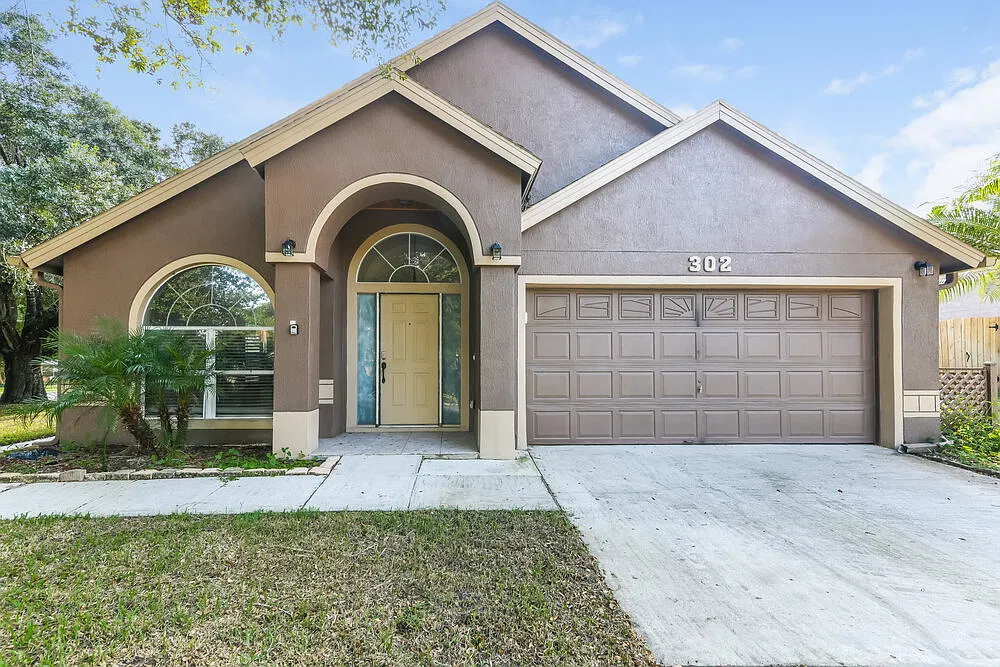 3 bed, 2.0 bath, 1810 sqft, $2,685 — Photo 1