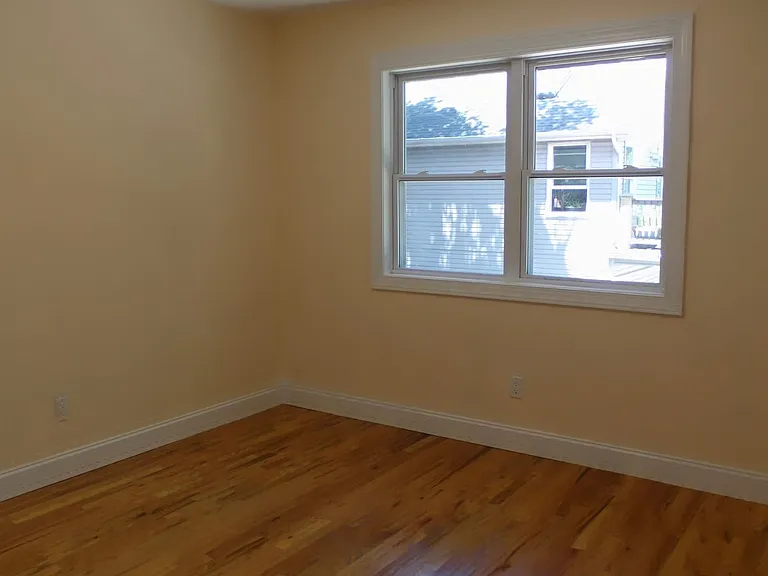 5175 Amboy Rd #2 — Photo 16