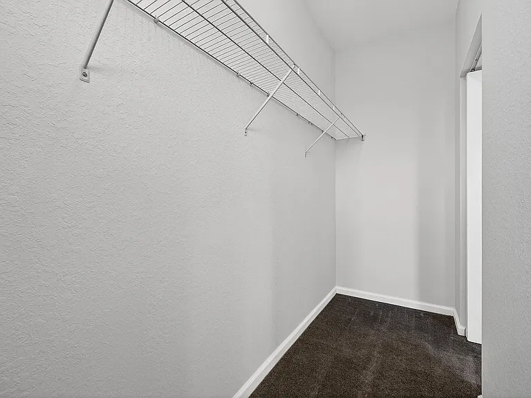 Mirage Bay Apartments — Photo 13