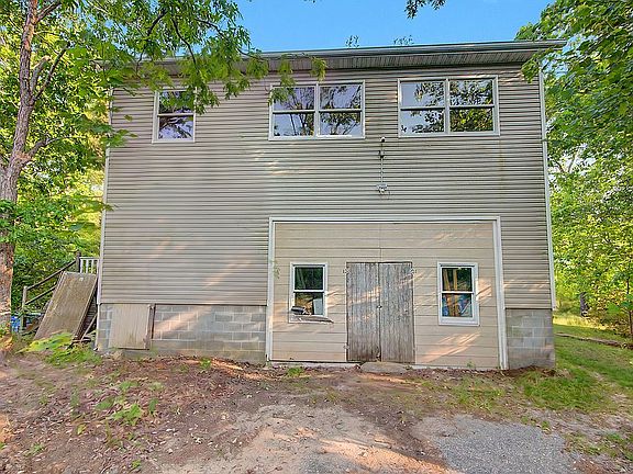 2nd image of 325 Woodland Ave