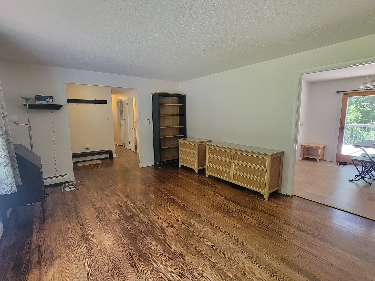 3 bed, 2300 sqft, $3,600 — Photo 4