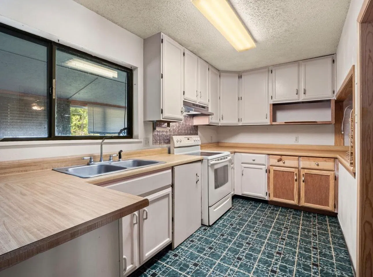 3 bed, 1420 sqft, $1,500 — Photo 3