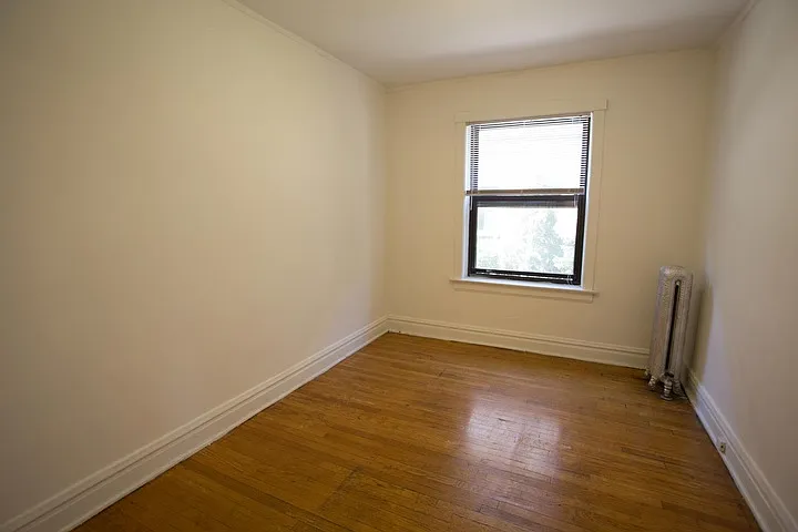 Ellis Court — Photo 39