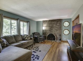 3301 Red Oak Cir S, Burnsville, MN 55337