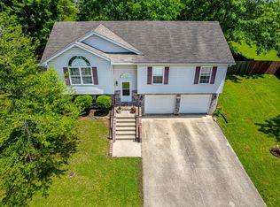 3804 Woods Edge Rd, Columbia, MO 65203