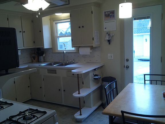 2nd image of 7610 Whittington Dr