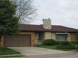 95 Devon Dr, Dubuque, IA 52001