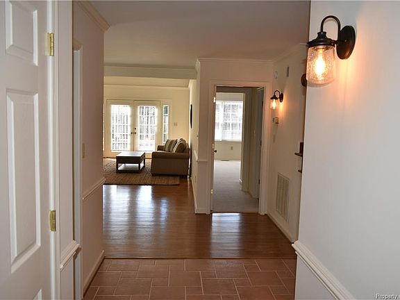 5th image of 14 Heatherfield Ct #14