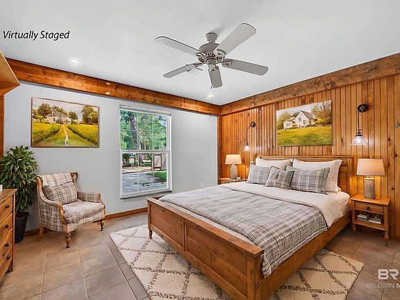 4th image of 11842 Island Dr