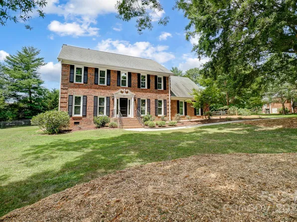 9624 Providence Forest Ln, Charlotte, NC 28270