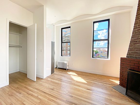 2nd image of 1 Sheridan Sq APT 7C