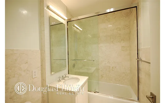 Rented by Douglas Elliman | media 23