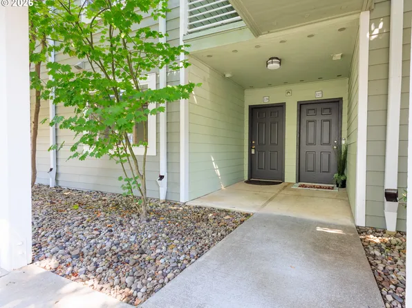 129 N Hayden Bay Dr #F, Portland, OR 97217