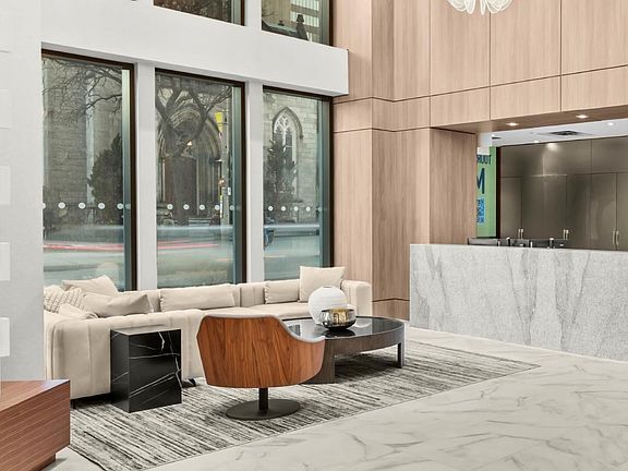 5th image of 75 James St S #624