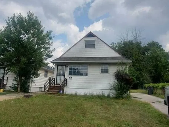 4595 Lee Rd, Cleveland, OH 44128