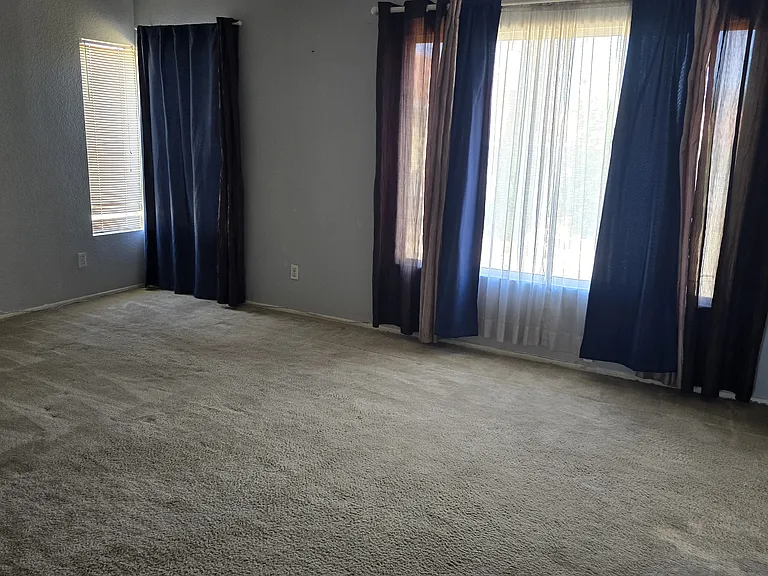 38840 Edgemont Dr — Photo 6