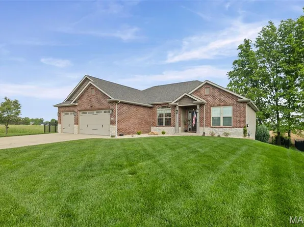 540 Glendale Dr, Troy, IL 62294