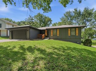 8300 N Virginia Ave, Kansas City, MO 64118