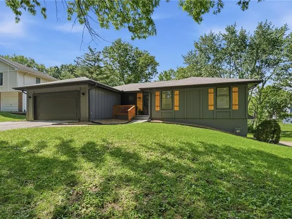 8300 N Virginia Ave, Kansas City, MO 64118