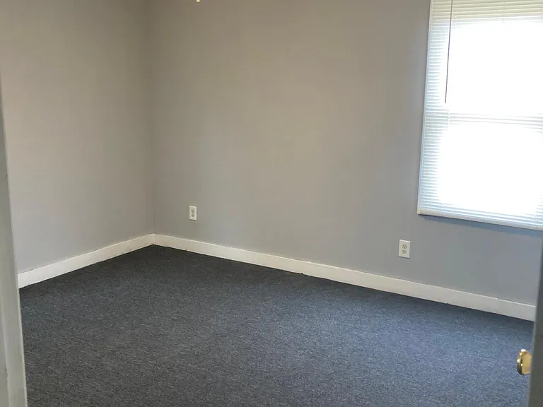1618 Washington St — Photo 6