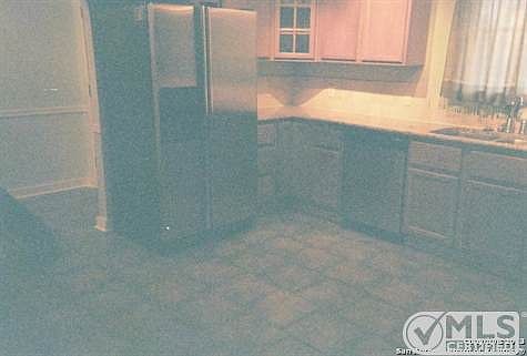 3rd image of 14606 Edgemont St