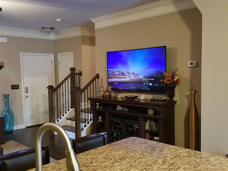 2nd image of 1824 Wild Oaks Ct