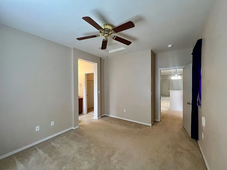 7542 Traditions Ave NE — Photo 9
