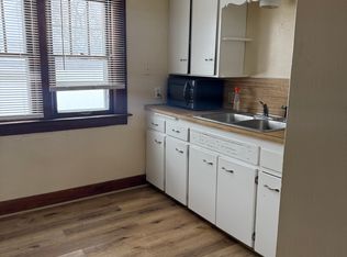 311 W 17th St, Holland, MI 49423