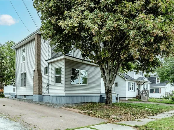 16 Humphrey St, Moncton, NB E1C 6N9