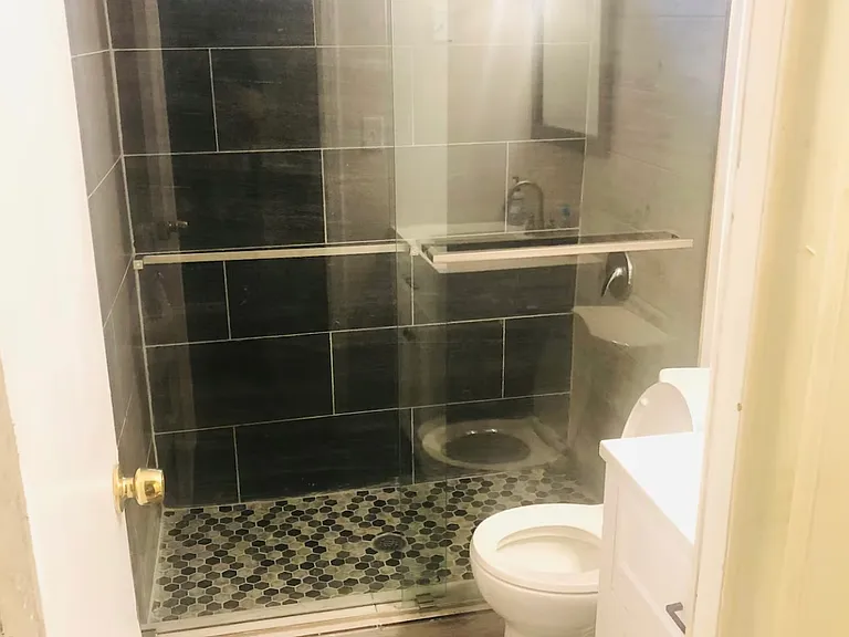 2531 Lakeshore Dr NE — Photo 5