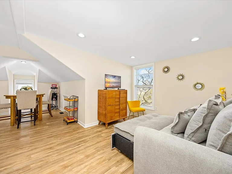 5123 Ventnor Ave #B — Photo 41