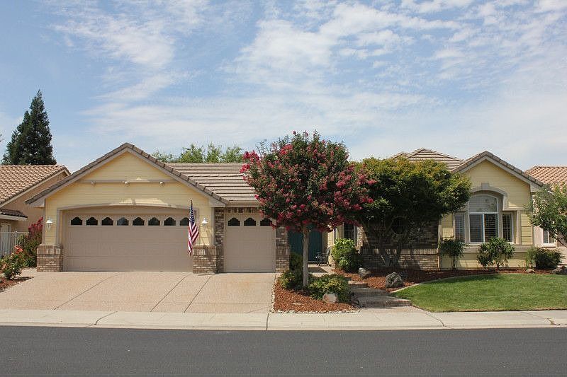 2nd image of 7441 Acorn Glen Loop