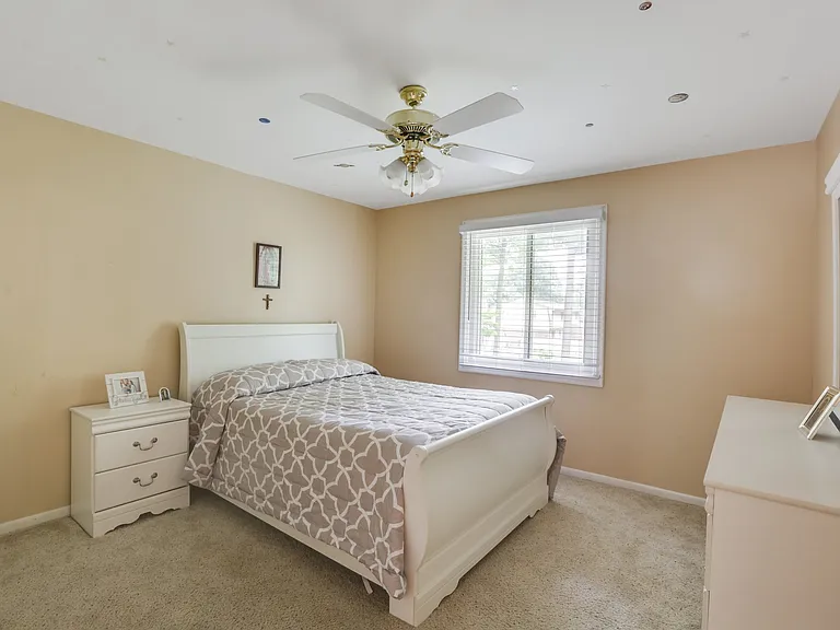 48124 Liberty Dr — Photo 27
