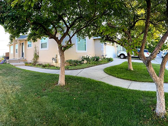 2nd image of 1212 S Slate Canyon Dr