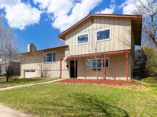 3902 Brookside Dr, Rapid City, SD 57702