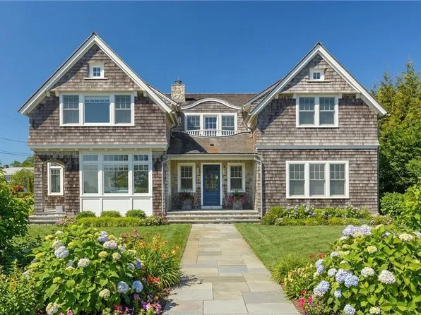 31 Ninigret Ave, Charlestown, RI 02813