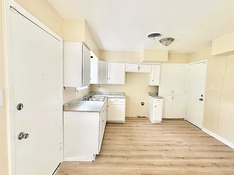 502 S 13th St — Photo 3