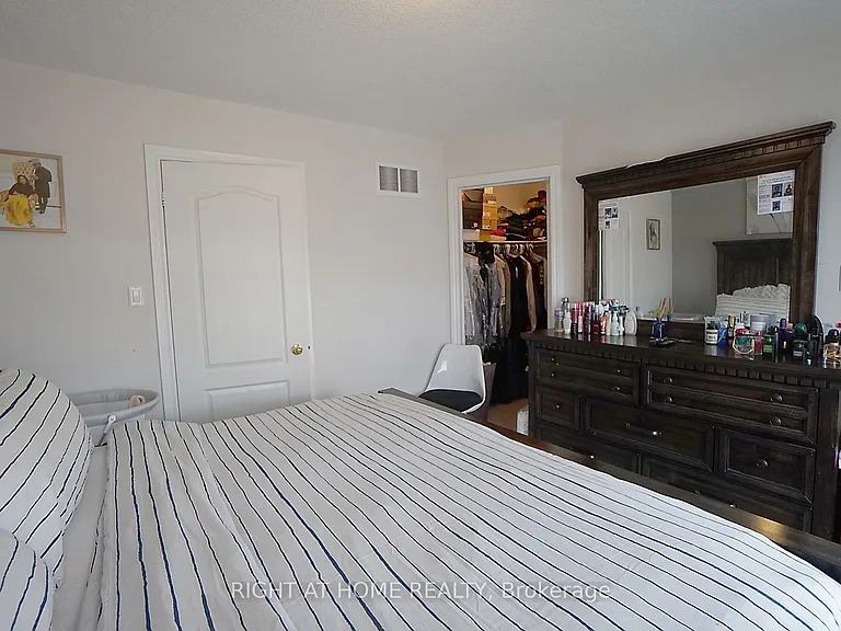 15 Magdalene Cres — Photo 24