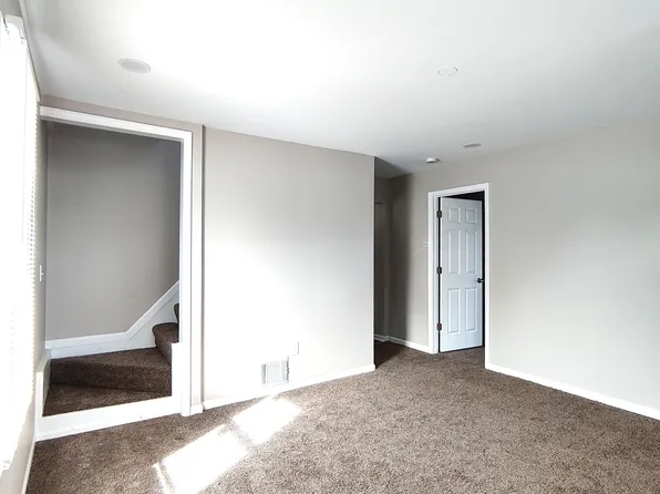 401 N 3rd St, Earlville, IL 60518