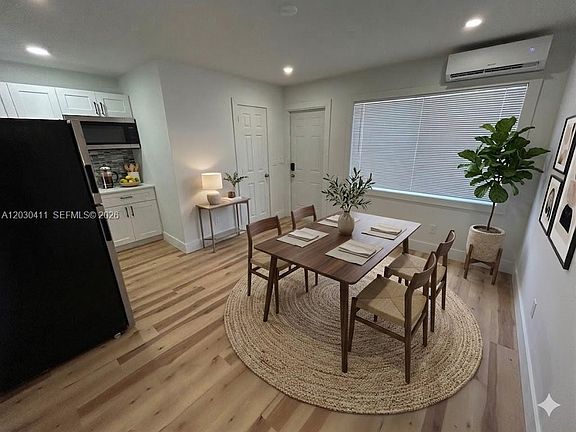 4th image of 1838 McKinley St #1-3