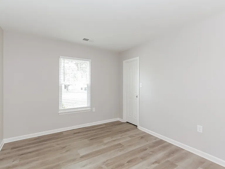 10129 Green Hedge Ave — Photo 13